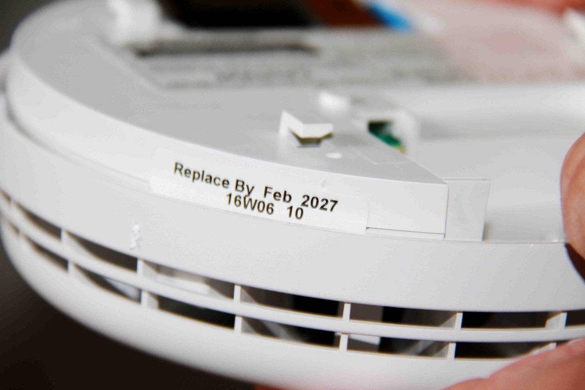 Smoke Alarm Expiry Date Wallpaper For Desktop